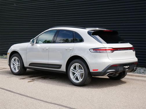 2025 Porsche Macan AWD