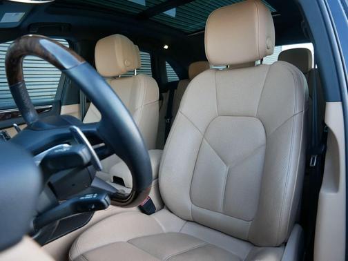 2024 Porsche Macan AWD