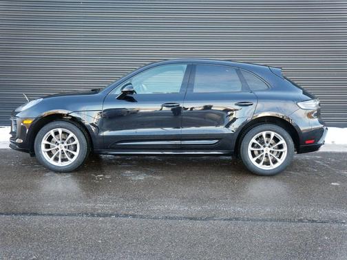 2024 Porsche Macan AWD
