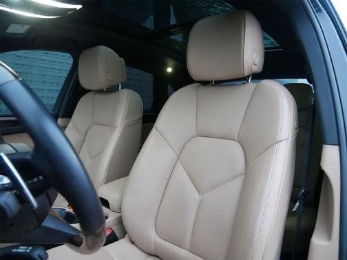 2024 Porsche Macan AWD