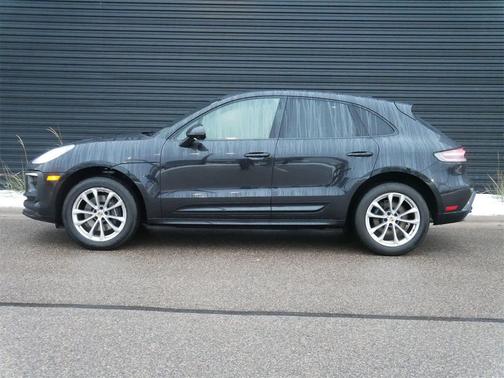 2024 Porsche Macan AWD