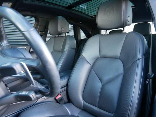 2022 Porsche Macan GTS