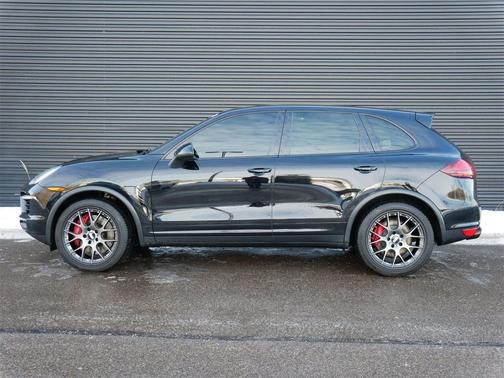 2014 Porsche Cayenne Turbo