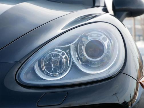 2014 Porsche Cayenne Turbo