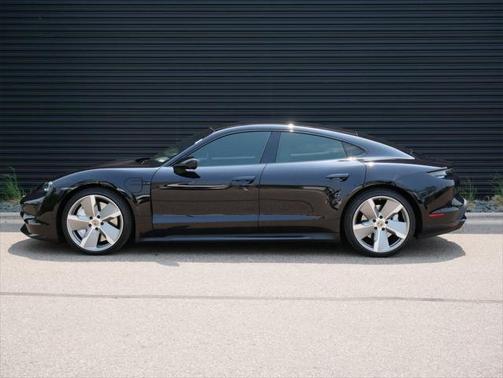 2020 Porsche Taycan Turbo