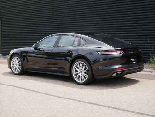 2021 Porsche Panamera Turbo S