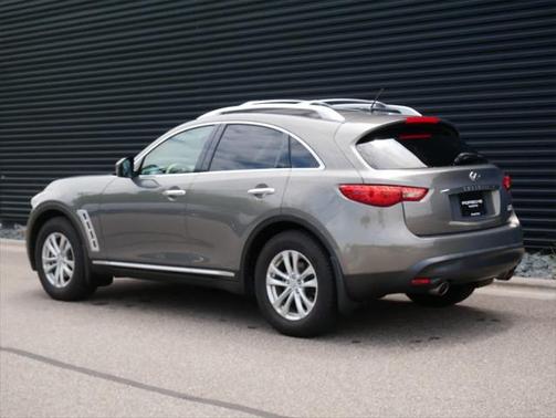2010 INFINITI FX35 Base