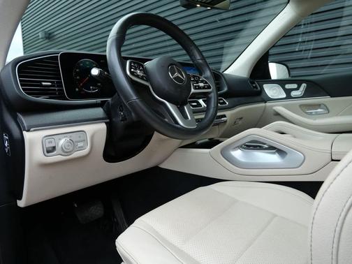 MANUFAKTUR Cardinal Red Metallic 2022 Mercedes-Benz GLE 450 4MATIC