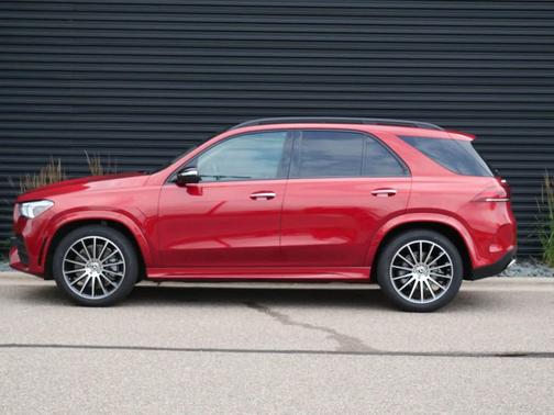 MANUFAKTUR Cardinal Red Metallic 2022 Mercedes-Benz GLE 450 4MATIC