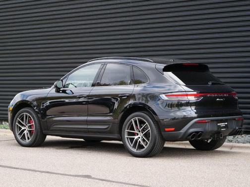 2022 Porsche Macan Macan