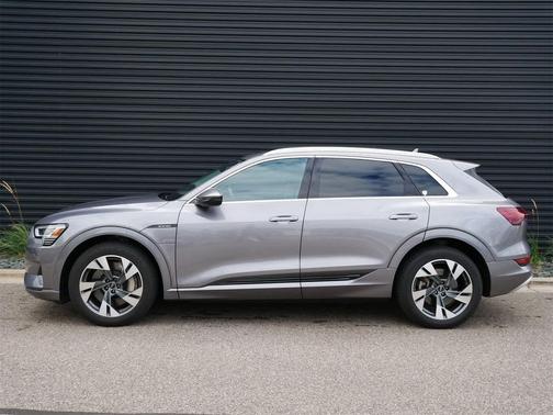 2021 Audi e-tron Premium