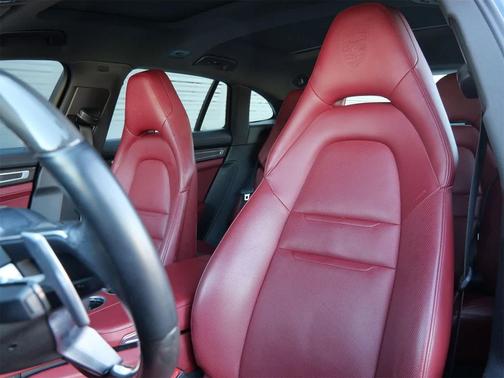 2020 Porsche Panamera 4