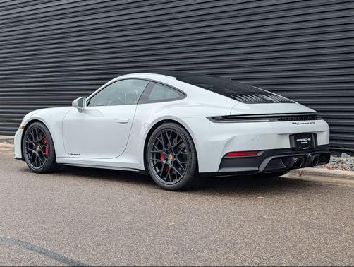 0Q/White 2026 Porsche 911 Carrera 4 GTS