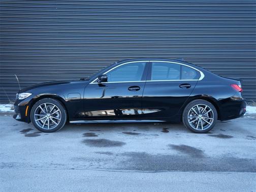 2021 BMW 330e Base