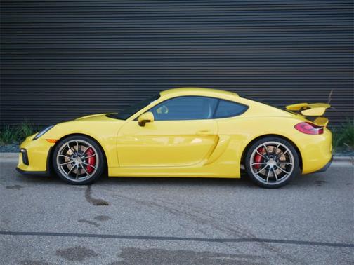 2016 Porsche Cayman GT4