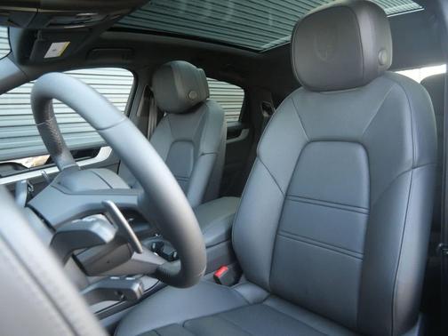 Arctic Grey 2026 Porsche Cayenne Cayenne E-Hybrid