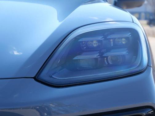 Arctic Grey 2026 Porsche Cayenne Cayenne E-Hybrid