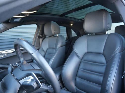 2024 Porsche Macan S