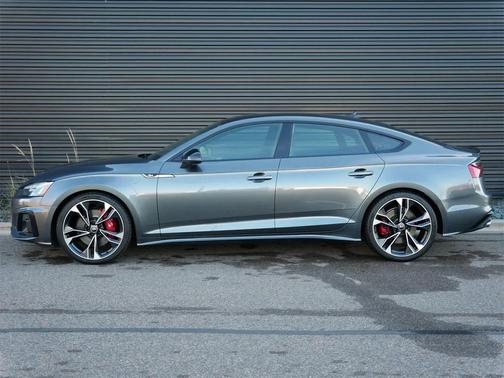 2022 Audi S5 Premium Plus TFSI quattro Tiptronic