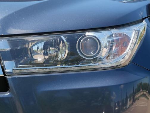 Shoreline Blue Pearl 2018 Toyota Highlander Limited