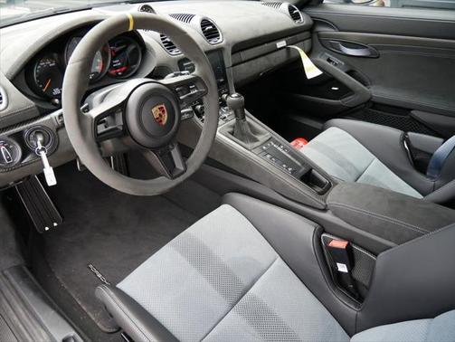 2024 Porsche 718 Cayman GT4 RS