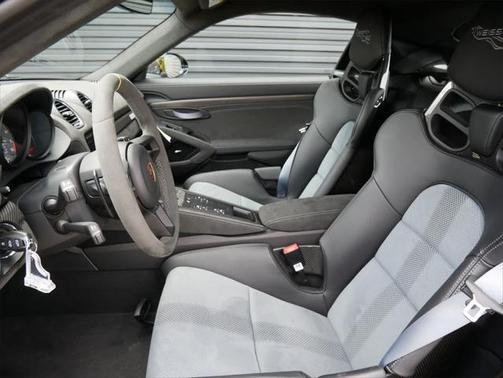 2024 Porsche 718 Cayman GT4 RS