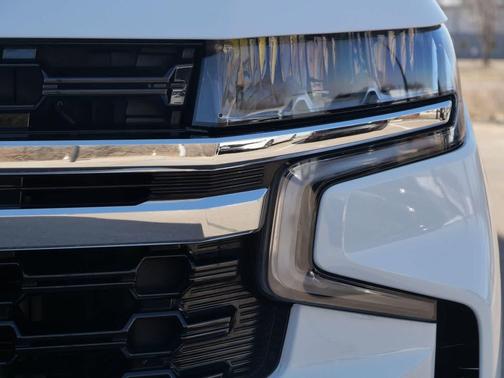 Summit White 2023 Chevrolet Suburban LS