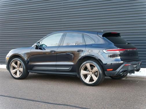 2022 Porsche Macan AWD
