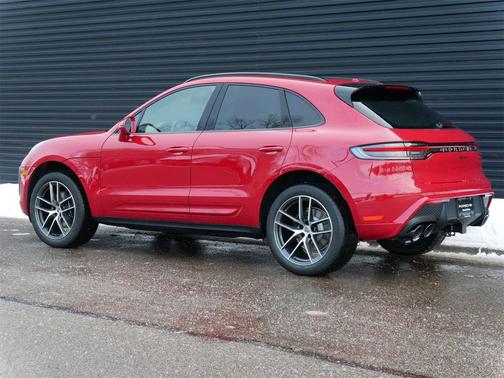 2026 Porsche Macan AWD