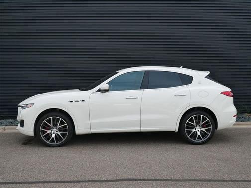 2017 Maserati Levante Base