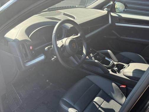 2024 Porsche Cayenne AWD