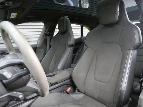 2022 Porsche Taycan GTS