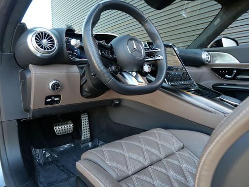 Cirrius Silver Metallic 2023 Mercedes-Benz AMG SL 63 Base