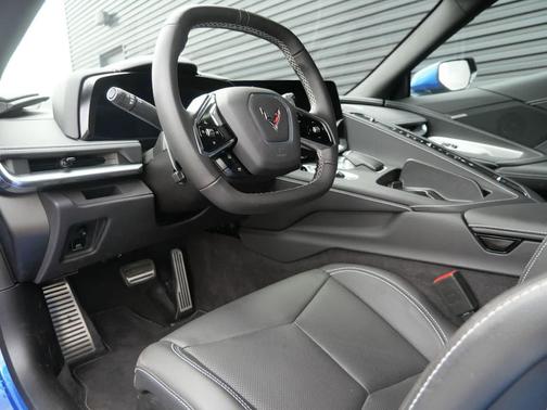 2023 Chevrolet Corvette Stingray w/1LT