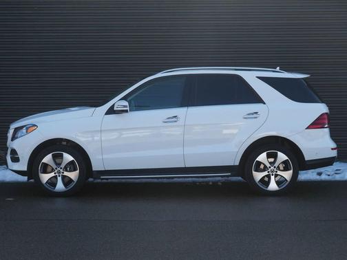 Polar White 2019 Mercedes-Benz GLE 400 Base 4MATIC