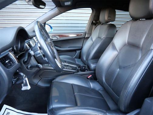 2015 Porsche Macan S