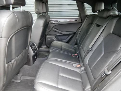 2018 Porsche Macan AWD