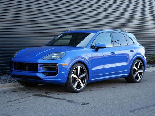 2025 Porsche Cayenne GTS