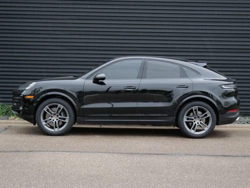 Chromite Black Metallic 2024 Porsche Cayenne Cayenne