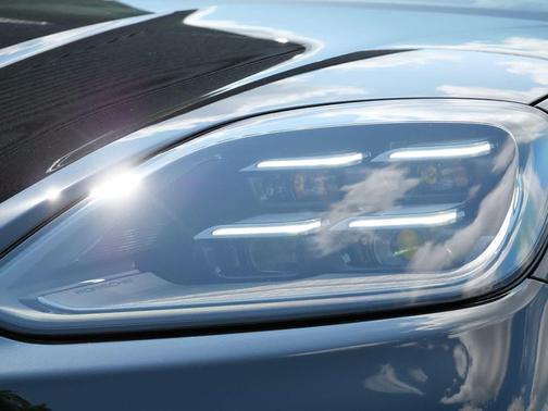 Chromite Black Metallic 2026 Porsche Cayenne Cayenne
