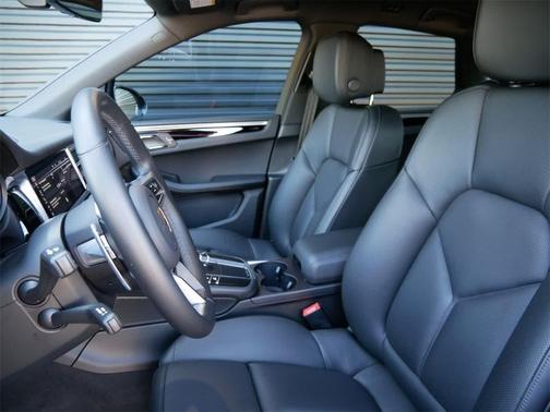 2021 Porsche Macan 