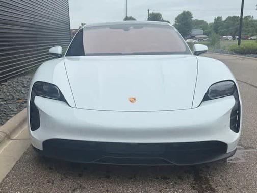 2022 Porsche Taycan GTS