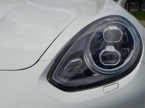 White 2014 Porsche Panamera Turbo S