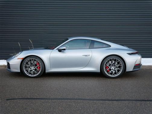 GT Silver Metallic 2026 Porsche 911 Carrera 4S