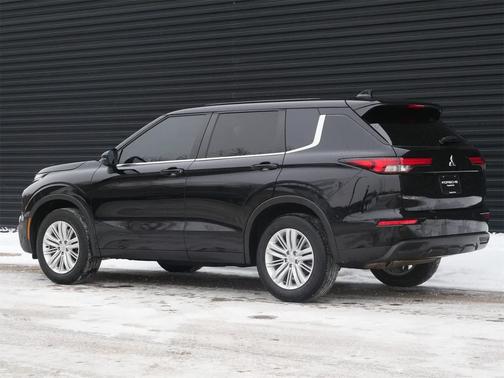2024 Mitsubishi Outlander ES 2.5 S-AWC