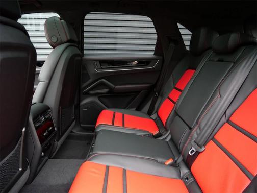 2026 Porsche Cayenne GTS