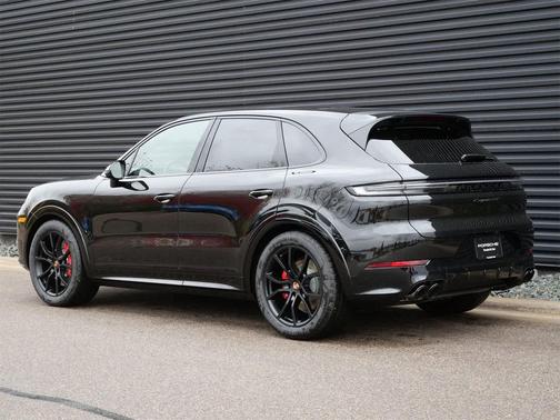 2026 Porsche Cayenne GTS