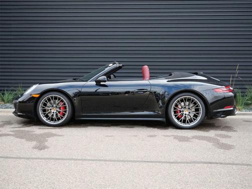 2017 Porsche 911 Carrera 4S Cabriolet