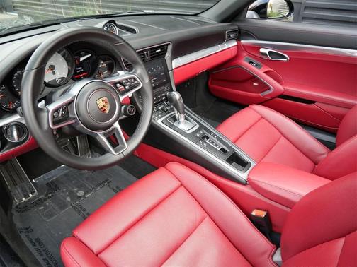 2017 Porsche 911 Carrera 4S Cabriolet