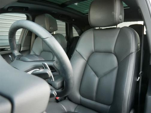 2025 Porsche Macan AWD